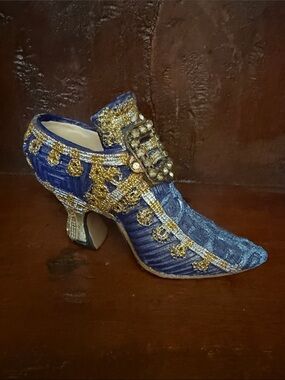 Blue and Gold Embellished Women's Victorian Figurine with rhinestone buckle